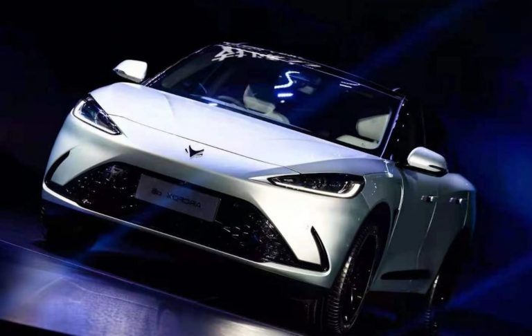 Huawei incursiona en la industria automotriz junto a BAIC