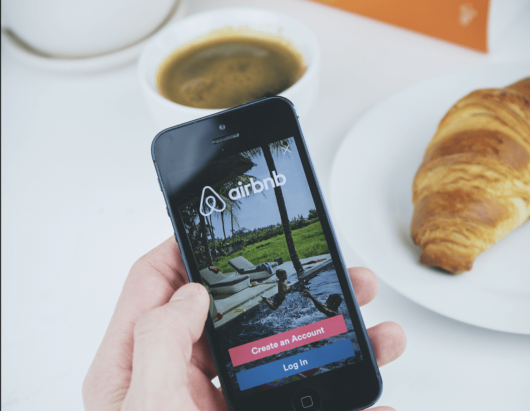 Maximizar ingresos con Airbnb y transformar sueños en realidad