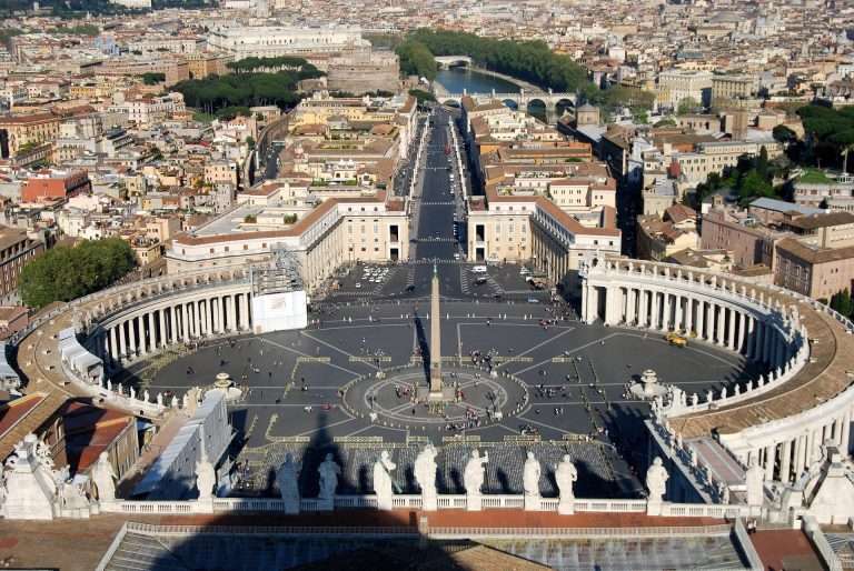 El Vaticano, un estado con economía independiente 